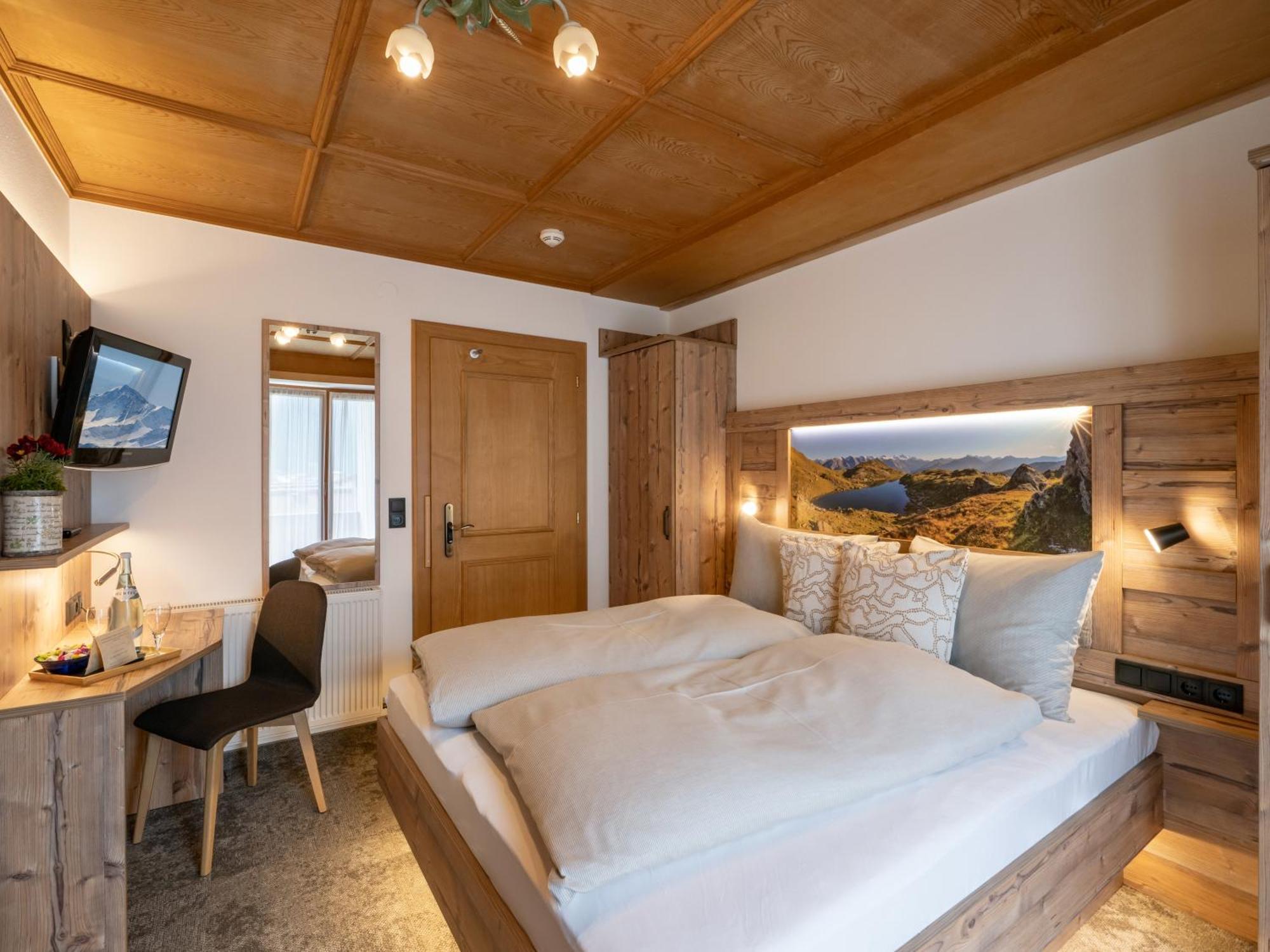Hotel Garni Ferienhof Mayrhofen Bagian luar foto